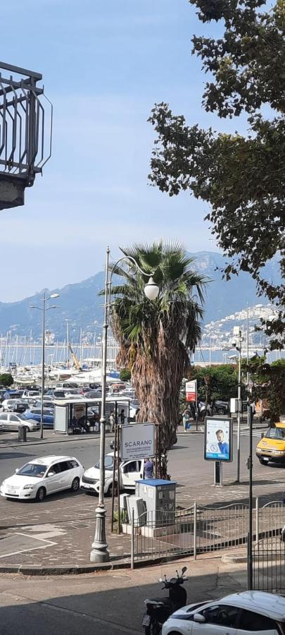 Affittacamere Central Concordia Salerno Exterior photo